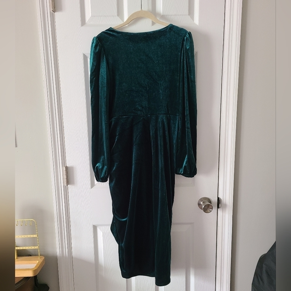 NWT Quiz Velvet Ruched Wrap Midi - Picture 2 of 5